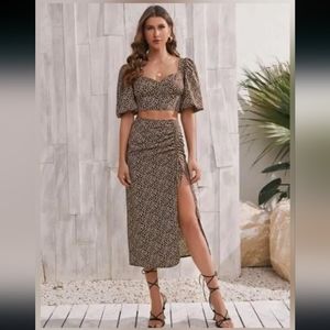 SHEIN LIKE NEW Brown Floral Set Crop Top with Ruched Mid Skirt Very Sexy Sz 6